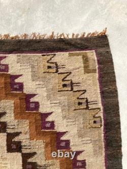 Vintage Navajo Handwoven Beautiful Native American Rug Carpet 142x55 cm