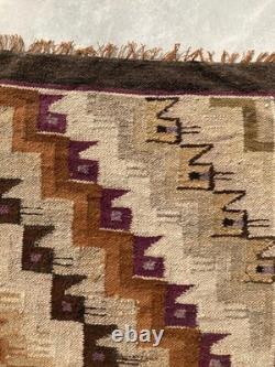 Vintage Navajo Handwoven Beautiful Native American Rug Carpet 142x55 cm