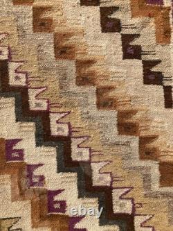Vintage Navajo Handwoven Beautiful Native American Rug Carpet 142x55 cm