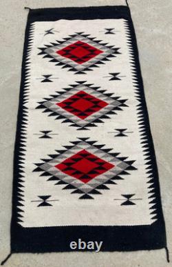 Vintage Navajo Handwoven Beautiful Native American Rug Carpet 58.6x27.9 In