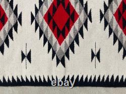 Vintage Navajo Handwoven Beautiful Native American Rug Carpet 58.6x27.9 In