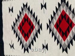 Vintage Navajo Handwoven Beautiful Native American Rug Carpet 58.6x27.9 In