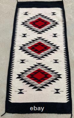 Vintage Navajo Handwoven Beautiful Native American Rug Carpet 58.6x27.9 In