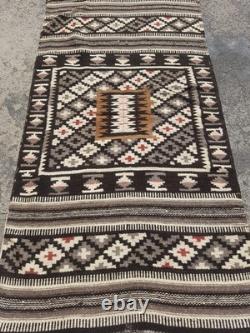 Vintage Navajo Handwoven Beautiful Native American Rug Carpet 60.6x32.2 In