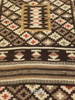 Vintage Navajo Handwoven Beautiful Native American Rug Carpet 60.6x32.2 In