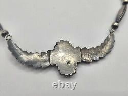 Vintage Navajo Native American Necklace Sterling Silver Turquoise Bench Leaves