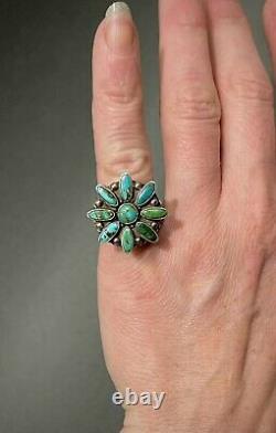 Vintage Navajo Sterling Silver Raised Turquoise Cluster Flower Ring UNIQUE