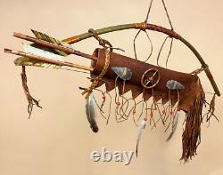 28 Arc et carquois navajos en peau de cerf - Scout