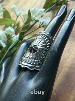 Bague artisanale en argent sterling 925 estampillée Navajo Sunshine Reeves taille 7.5