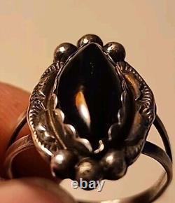 Bague en argent sterling et onyx noir amérindien Navajo signée F taille 8