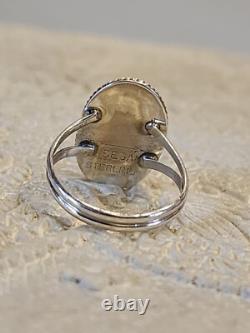 Bague en argent sterling signée Begay des Navajos amérindiens en conque rose taille 8,50