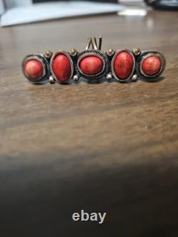 Bague vintage amérindienne Zuni/Navaho en corail avec 5 coraux
