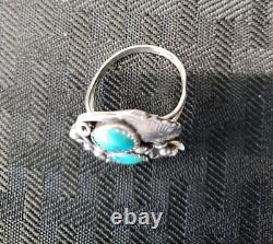 Bague vintage en argent sterling et turquoise des Amérindiens Navajo signée F taille 8.5