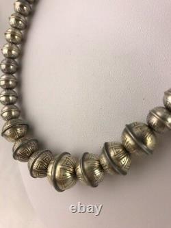 Banc Emboîté Main Perles Navajo Gradué Perles Argent Sterling Collier De Perles 24