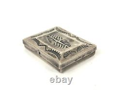 Boîte à pilules Navajo vintage estampillée en argent sterling 925 faite main par un Amérindien natif