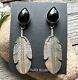 Boucles D'oreilles En Plumes En Argent Sterling Et Onyx Noir Des Amérindiens Navajo. Ben Begay