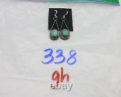 Boucles d'oreilles pendantes Navajo en argent 925 et turquoise naturelle de l'artiste amérindien C. des années 80