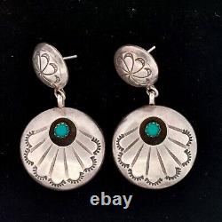 Boucles d'oreilles pendantes en argent sterling et turquoise amérindiennes Navajo Longueur 45mm.