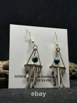 Boucles d'oreilles pendantes en argent sterling turquoise d'un roi navajo amérindien