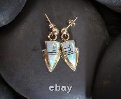 Boucles d'oreilles pendantes en or 14 carats avec opale amérindienne Navajo