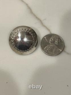 Boucles d’oreilles vintage en argent sterling Navajo signées par l’artiste J. T., amérindiennes