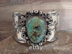 Bracelet en argent nickel et turquoise des Indiens Navajo par Cleveland