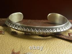 Bracelet en argent sterling amérindien en fil triangulaire épais 6-1/234 gr