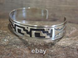 Bracelet en argent sterling avec pétroglyphes amérindiens par Begay
