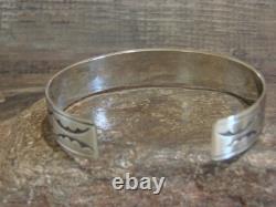 Bracelet en argent sterling avec pétroglyphes amérindiens par Begay