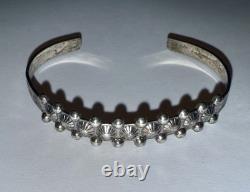 Bracelet en argent sterling massif gravé vintage amérindien 2.5