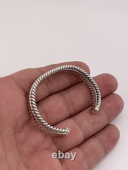 Bracelet en argent sterling tordu de Navajo Amérindien par Elaine Tahe
