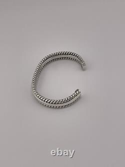Bracelet en argent sterling tordu de Navajo Amérindien par Elaine Tahe