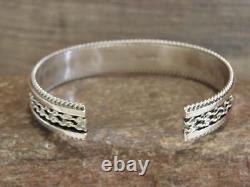 Bracelet en chaîne torsadée en argent sterling de style amérindien Navajo par Tahe