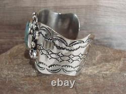 Bracelet en nickel argenté et turquoise des Indiens Navajos par Cleveland