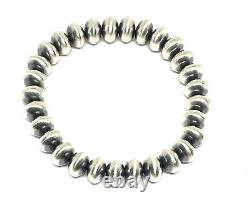 Bracelet extensible en argent sterling fait main par les Navajos avec des perles Navajo