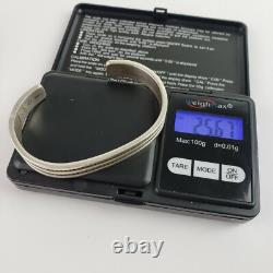 Bracelet jonc en argent sterling Navajo amérindien signé Tahe 6,25