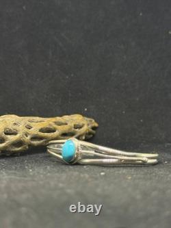 Bracelet jonc en argent sterling avec turquoise Sleeping Beauty, Navajo amérindien Bracelet jonc en argent sterling avec turquoise Sleeping Beauty, Navajo amérindien