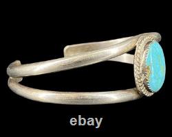 Bracelet manchette amérindien navajo en argent et turquoise, signé JAG