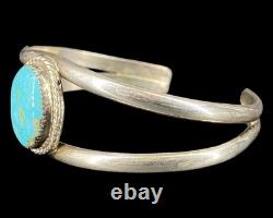 Bracelet manchette amérindien navajo en argent et turquoise, signé JAG