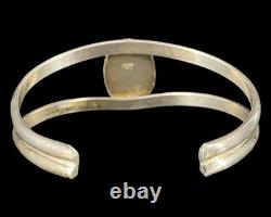 Bracelet manchette amérindien navajo en argent et turquoise, signé JAG