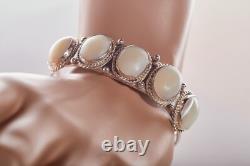 Bracelet manchette en argent et véritable pierre de lune navajo amérindien vintage ! État impeccable Bracelet manchette en argent et véritable pierre de lune navajo amérindien vintage ! État impeccable