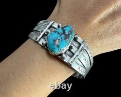 Bracelet manchette en argent sterling NAVAJO avec turquoise gravée style sud-ouest amérindien