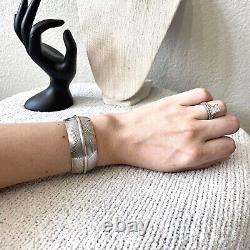 Bracelet manchette en argent sterling avec plume de Lena Platero, Amérindienne Navajo