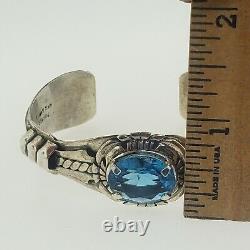 Bracelet manchette en argent sterling avec topaze bleue, Navajo américain Russell Sam