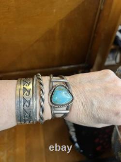 Bracelet manchette natif américain en argent sterling vintage signé et turquoise Navajo