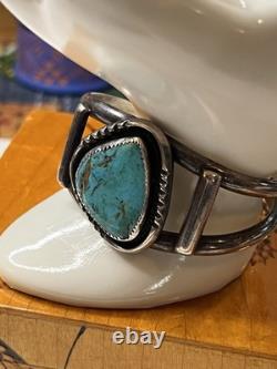 Bracelet manchette natif américain en argent sterling vintage signé et turquoise Navajo