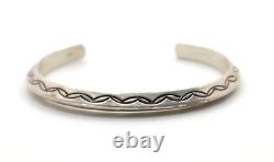 Bracelet manchette navajo américain en argent sterling 925 taille moyenne 6.2mm de largeur