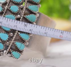 Bracelet manchette vintage en argent sterling navajo avec cluster de turquoise Bracelet manchette vintage en argent sterling navajo avec cluster de turquoise