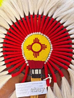 Bustle en crin de cheval amérindien avec perles, régalia navajo rouge et jaune