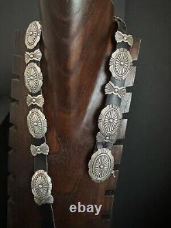 Ceinture concho en argent sterling navajo amérindien. Signée
